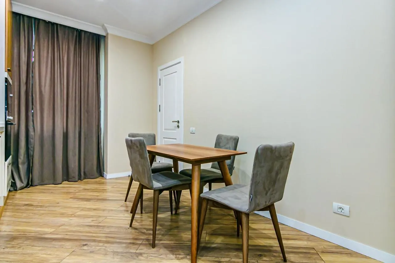 Isr Baku Family Hotel Apartment 4 Bedroom
