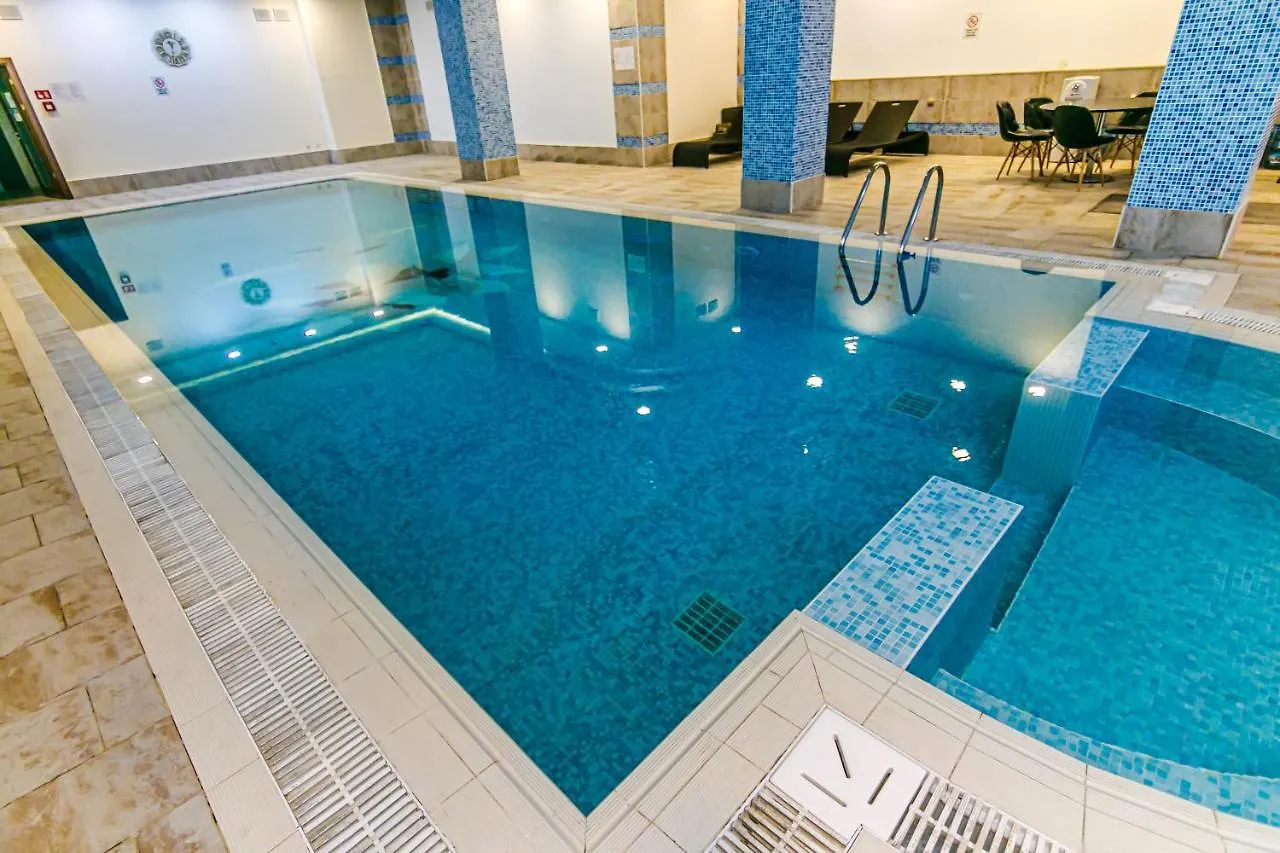 Isr Baku Family Hotel Apartment 4 Bedroom
