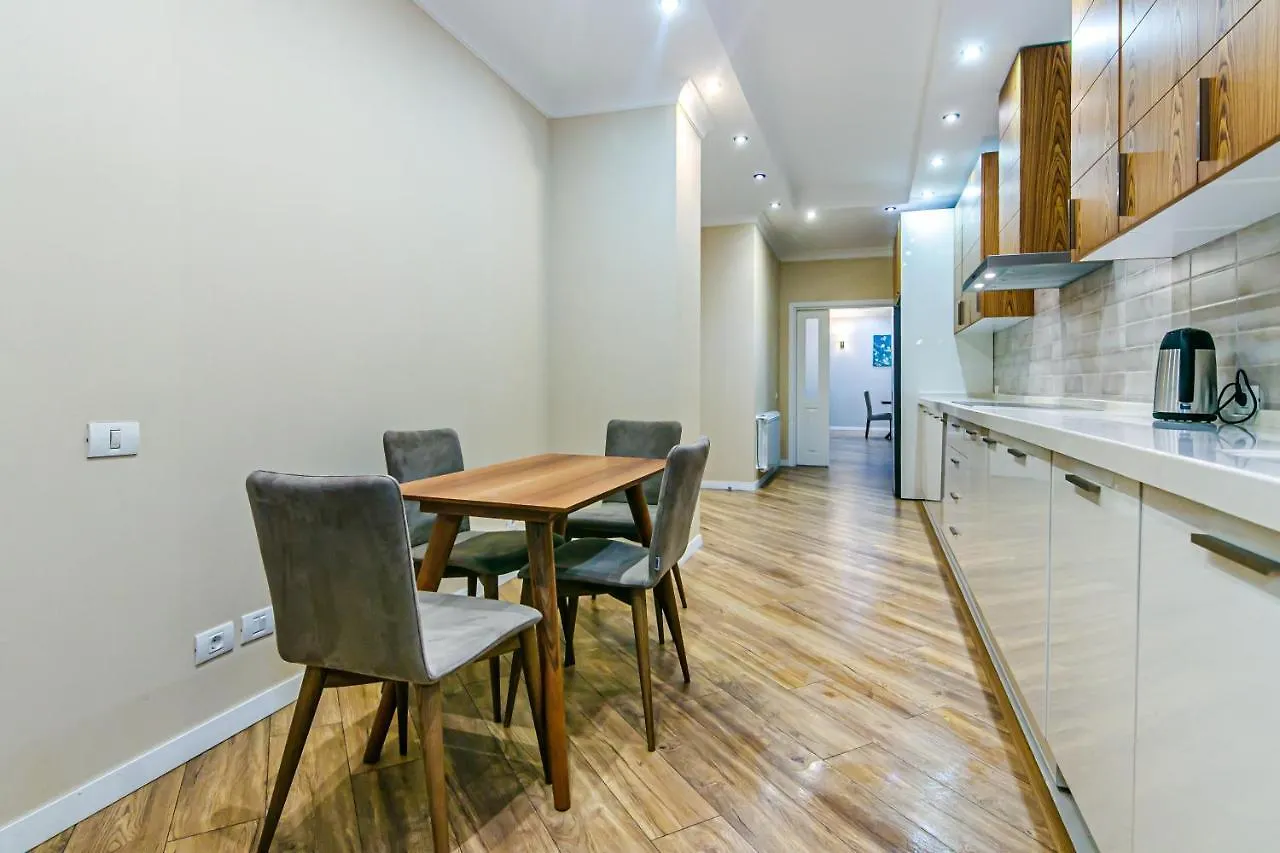 Isr Baku Family Hotel Apartment 4 Bedroom