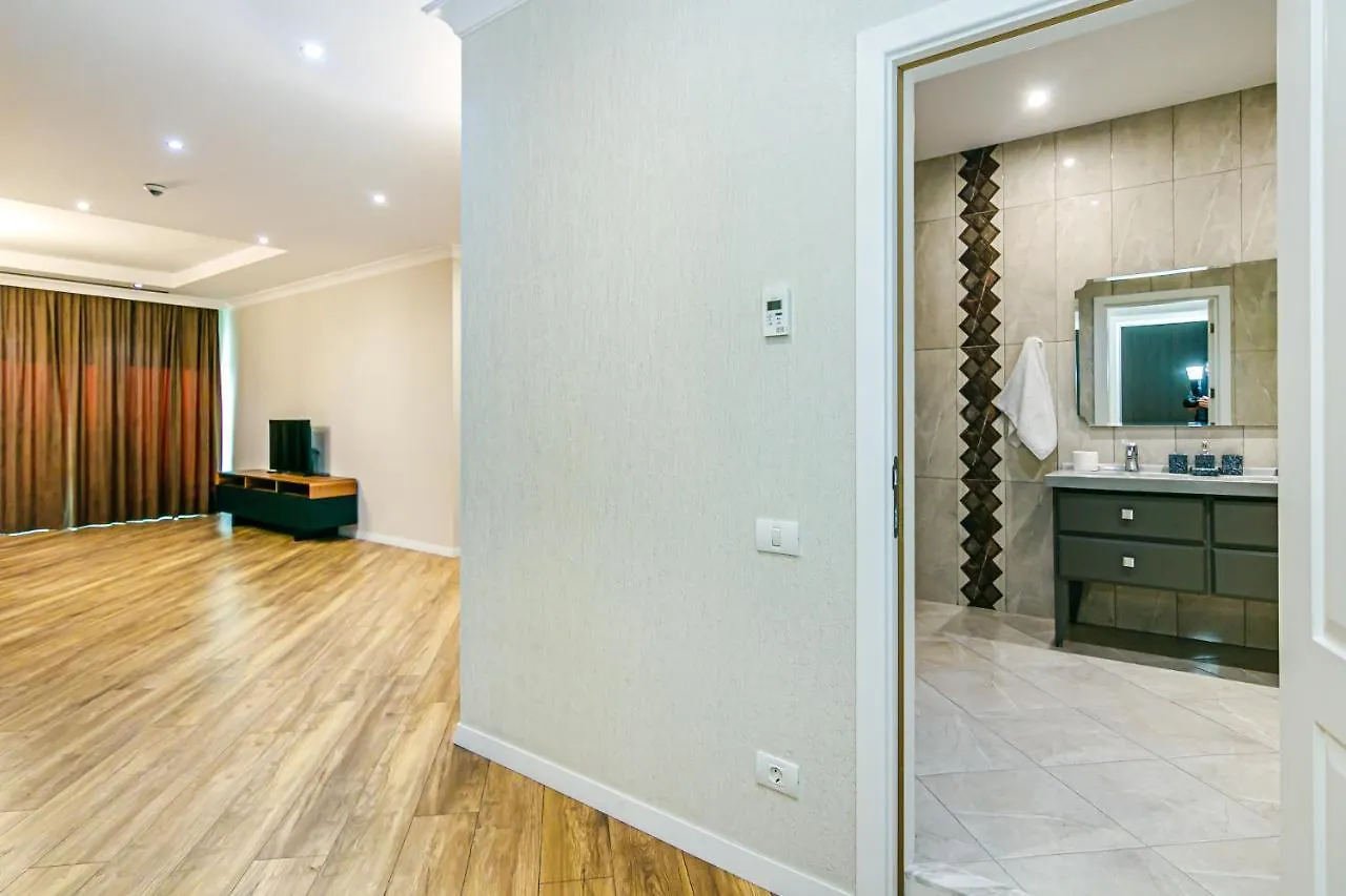 Isr Baku Family Hotel Apartment 4 Bedroom