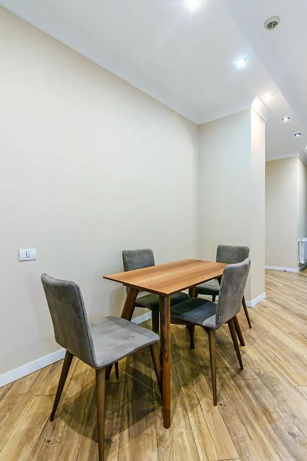 Isr Baku Family Hotel Apartment 4 Bedroom